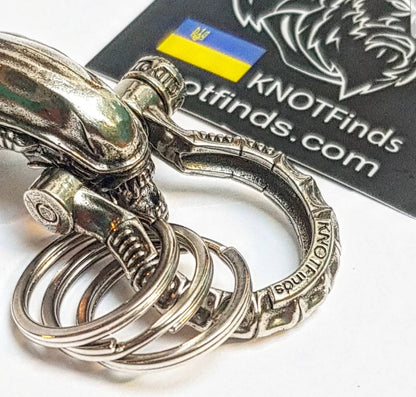 Xenomorph Talisman Keychain, Alien Creature Keychain, Sci Fi Horror