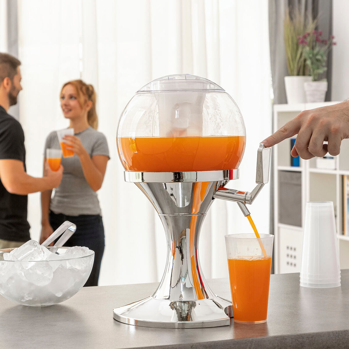 Beer Dispenser Cooling Pack InnovaGoods and 2 Folding Sunglasses