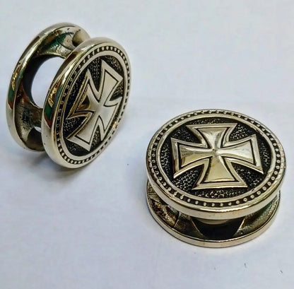 Brass round bead Templar Crosd
